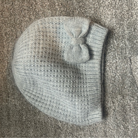 H&M Light Gray Knit Beanie with Bow - Picture 4 of 5